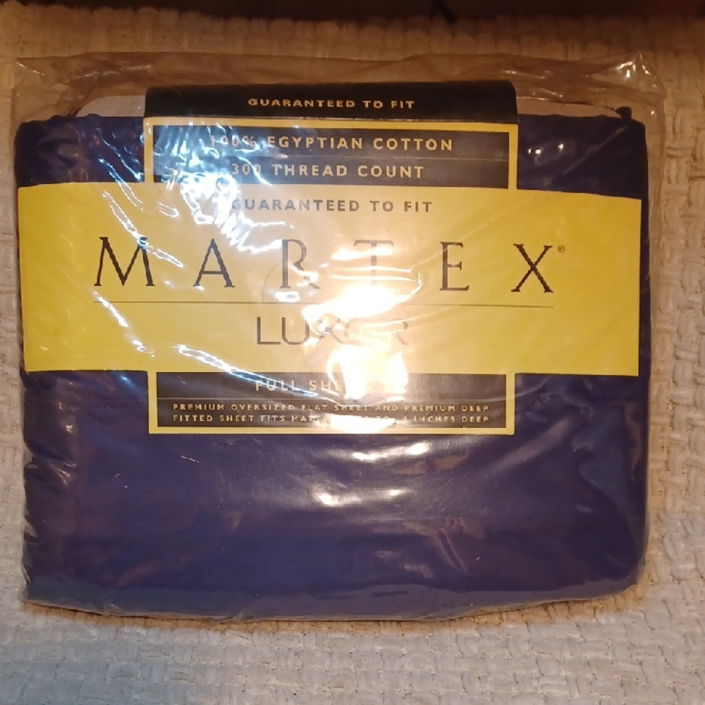 Lux Premium Full Sheet Set in Deep Blue